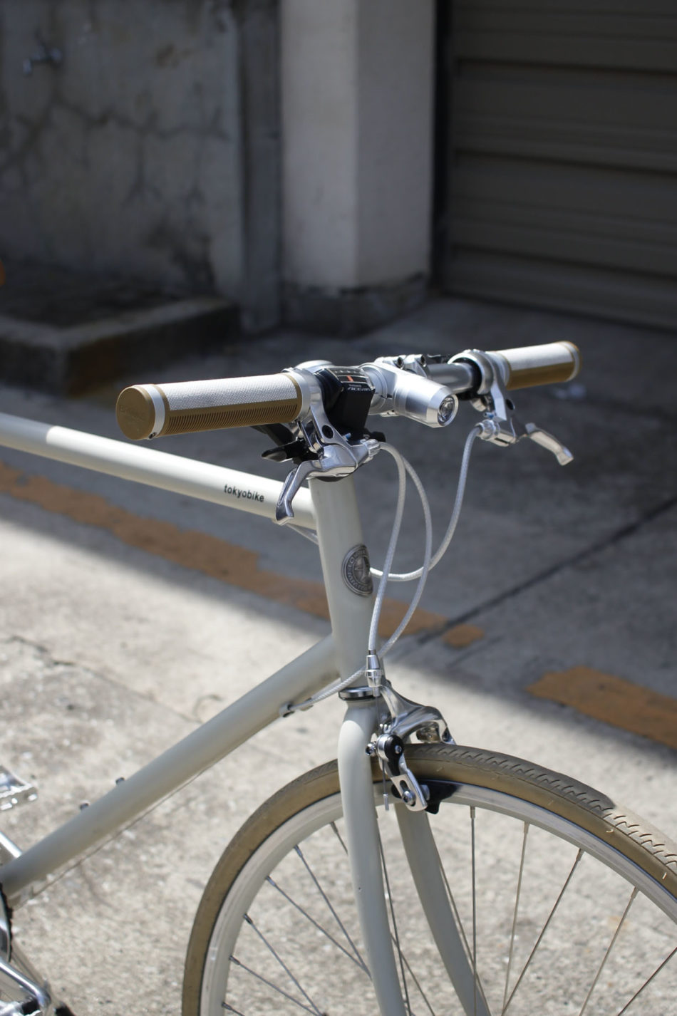 自転車　ハンドル　シンプル　ストレート